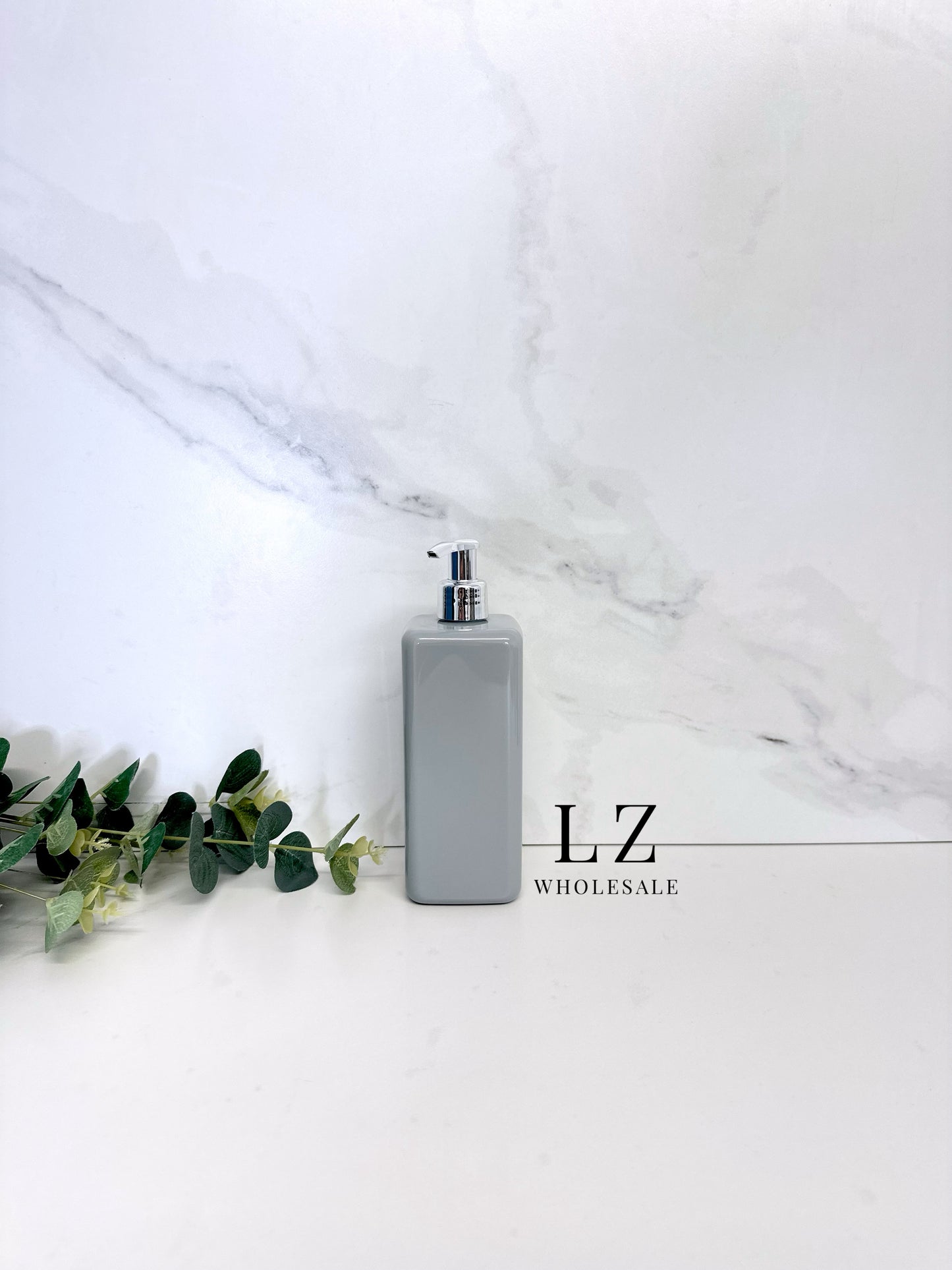Grey Square 500ml Bottle With Pump
