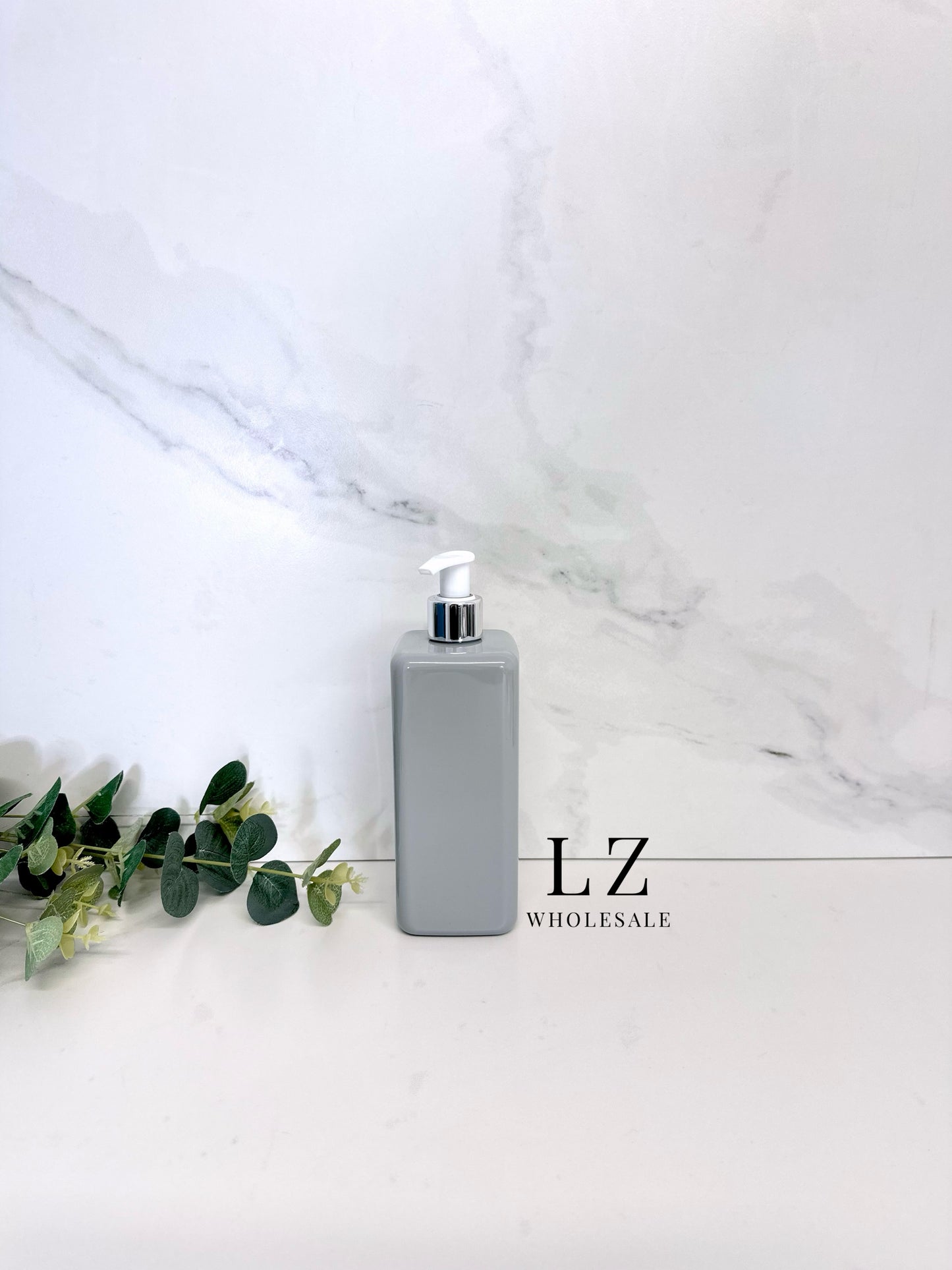 Grey Square 500ml Bottle With Pump