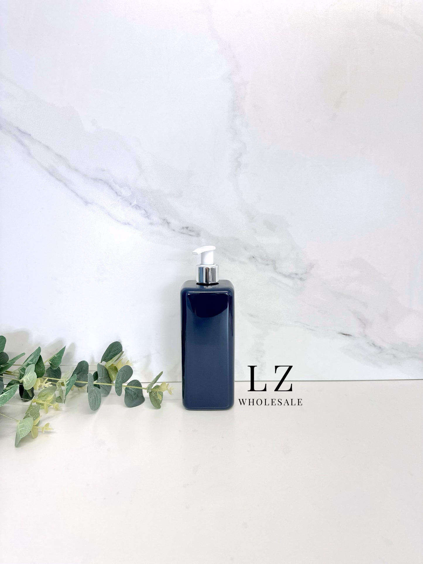 Navy Square 500ml Bottle With Pump