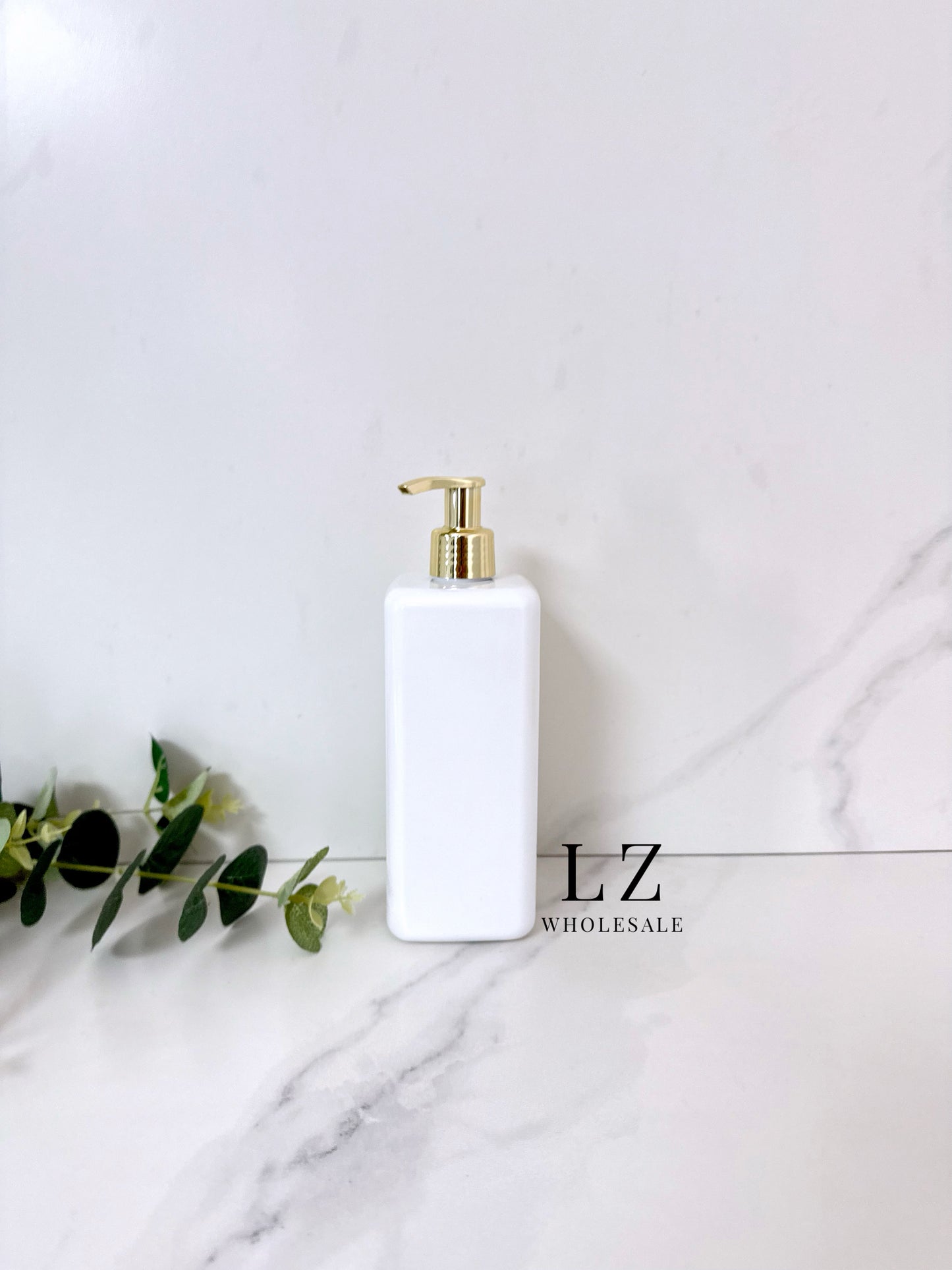 White Square 500ml Bottle With Pump