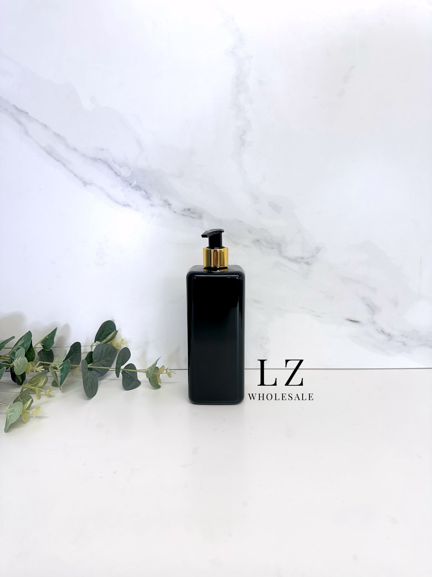 Black Square 500ml Bottle With Pump